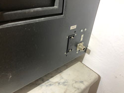 BRG TR401 szintézeres, EPROM-vezérelt URH rádió adó-vevő bázisállomás/átjátszó