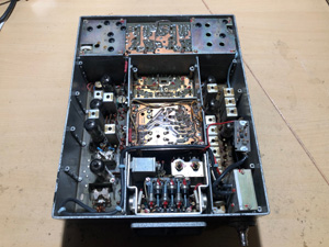 BRG FM10-160 elektroncsöves mobil URH adóvevő, felülnézet