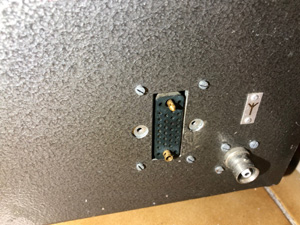 BRG FM201 URH rádió adó-vevő bázisállomás/átjátszó kezelő csatlakozó képe