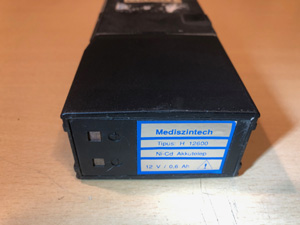 BRG FM503 (Maros-D) hordozható URH kézi adóvevő, akkumulátor