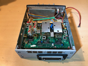 BRG TR301-450, szintézeres, EPROM-vezérelt, mobil URH rádió adó-vevő, BRG Rádiótechnikai Rt. Salgótarján, MultiCom Kft.