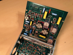 BRG VHE330 vonalhosszabbító URH adó-vevő egység, előfizetői állomás