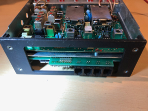 BRG VHK330 vonalhosszabbító URH adó-vevő egység, központi állomás