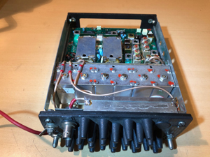 BRG VHK330 vonalhosszabbító URH adó-vevő egység, központi állomás