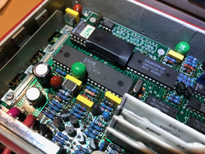 MultiCom Kft. által gyártott BM belügyminisztériumi ORFK MRKB-2 adó-vevő állomás