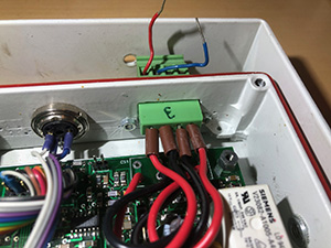 MultiCom Kft. által gyártott VK601 MÁV speciális vasúti kezelő egység